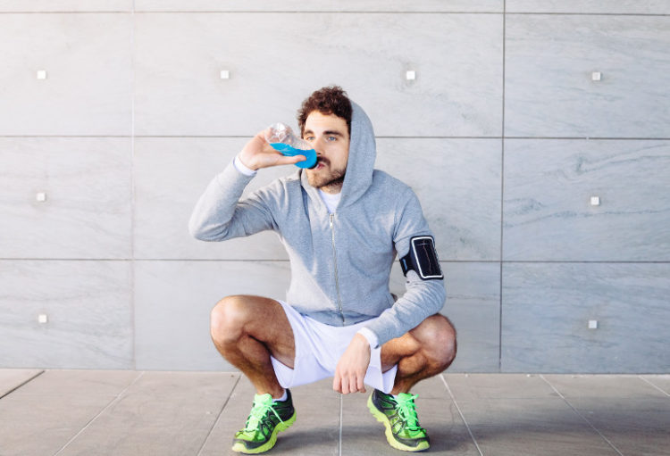 Les boissons énergétiques sont à éviter - Istock