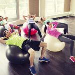 7 exercices pour affiner ses jambes avec la fit ball Fitball (iStock)